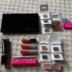 Mary Kay Eyeshadow Collection with Pink, Brown, and Black